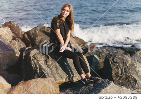 girl by the sea 45083588