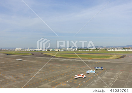 県営名古屋空港　滑走路 45089702