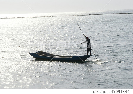 バリ島の漁師 45091344