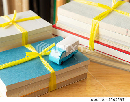 本 断捨離 書籍 処分 引越し トラック 出張買取 遺品整理 蔵書 本棚 本 断捨離 書籍 処分 引越し トラック 出張買取 遺品整理 蔵書 本棚 45095954