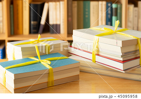 断捨離 本 書籍 処分 引越し 遺品整理 蔵書 本棚 断捨離 本 書籍 処分 引越し 遺品整理 蔵書 本棚 45095958