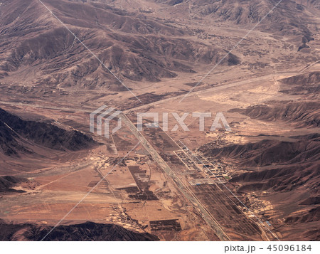 チベット・シガツェ・パナム県空撮 / Aerial view of Shigatse, Tibet 45096184