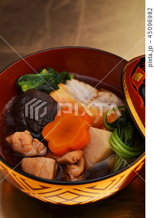 関東風のお雑煮を秀衡椀でいただく 関東風のお雑煮を秀衡椀でいただく 45096982