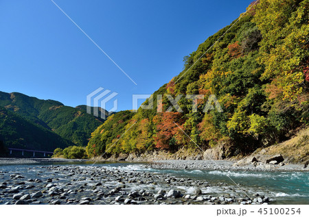 川根町抜里紅葉（静岡県川根町）171123 45100254