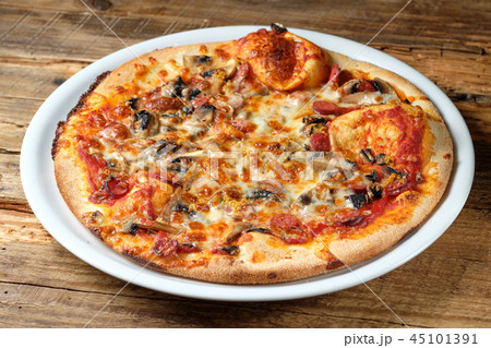 Pizza with salami and mushroom 45101391