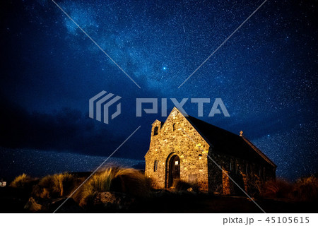 ニュージーランド南島 - 星空と小さな教会 (Church of Good Shepherd) 45105615