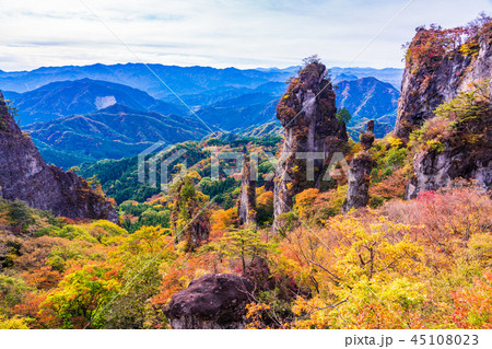 (群馬県)秋の妙義山 日暮の景(ひぐらしのけい) (群馬県)秋の妙義山 日暮の景(ひぐらしのけい) 45108023