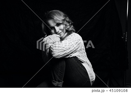 Black and white portrait of a beautiful woman 45109108