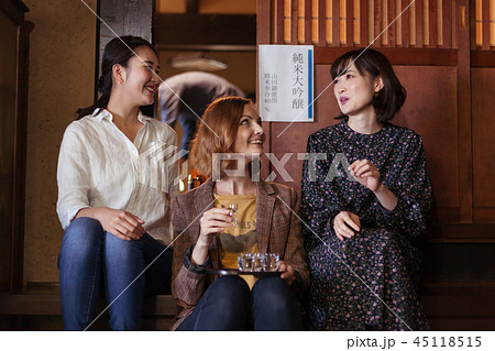 女子旅　日本酒　飲み比べ 45118515
