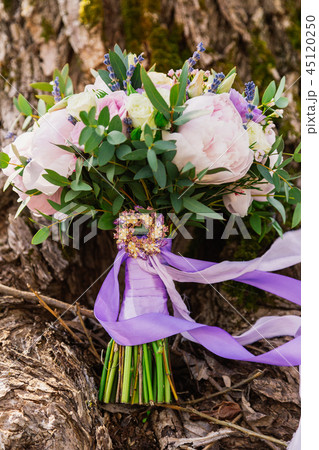 Beautiful wedding bouquet of beautiful fresh 45120250