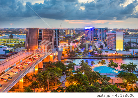 Fort Lauderdale, Florida, USA Inlet and Drawbridge Fort Lauderdale, Florida, USA Inlet and Drawbridge 45123606