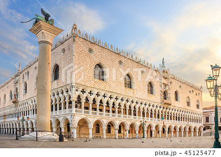 The Doge's Palace in Piazza San Marco, Venice, Italy The Doge's Palace in Piazza San Marco, Venice, Italy 45125477