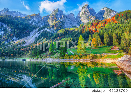 Beautiful view of idyllic colorful autumn scenery 45128709