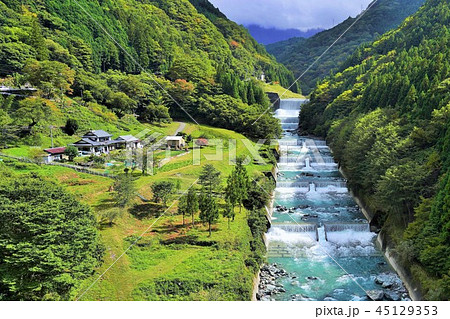 絵になる風景（徳島・祖谷地方）の写真素材 [45129353] - PIXTA