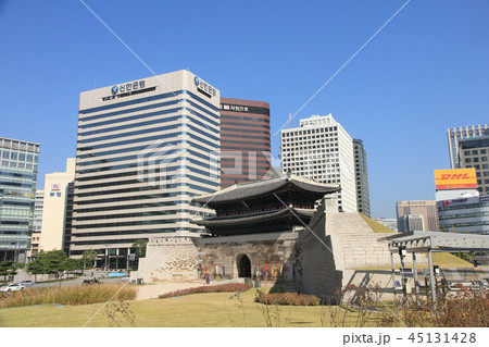 Namdaemun (Sungnyemun) Gate in Seoul, South Korea Namdaemun (Sungnyemun) Gate in Seoul, South Korea 45131428