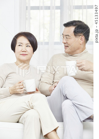 夫婦 カップル ソファ 45133497