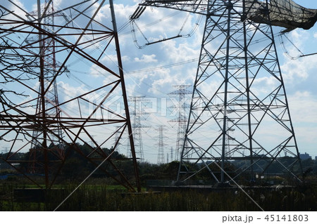 高圧線 鉄塔 電気 太陽 逆光 高圧線 鉄塔 電気 太陽 逆光 45141803