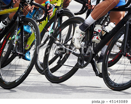 自転車のロードレース競技 アスリート 選手 スポーツ サイクリング 道路 レース 自転車 自転車のロードレース競技 アスリート 選手 スポーツ サイクリング 道路 レース 自転車 45143089