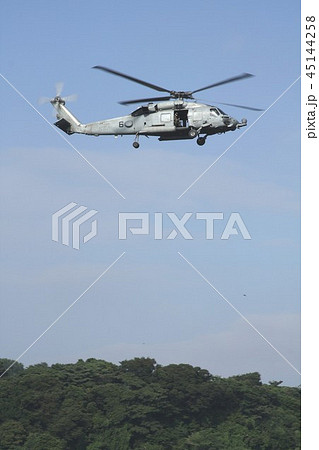 東日本大震災の災害派遣でも活躍した米海軍の空母艦載機HH-60Hレスキューホーク救難ヘリコプター 東日本大震災の災害派遣でも活躍した米海軍の空母艦載機HH-60Hレスキューホーク救難ヘリコプター 45144258