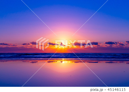 夜明けの海 45146115