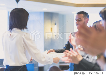 ビジネスシーン ビジネスシーン 45148261