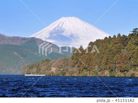 芦ノ湖と富士山-7900 45153162