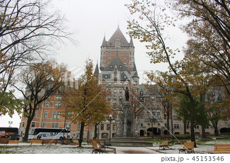 ケベックのシンボル　シャトー・フロントナック　カナダ 45153546