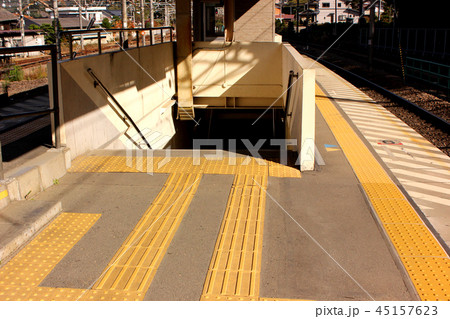 中央本線初狩駅のプラットホーム(3) 中央本線初狩駅のプラットホーム(3) 45157623