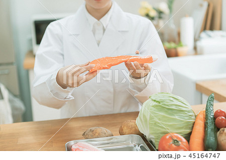 nutritionist nutritionist 45164747