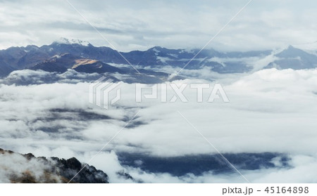 Thick fog on the mountain pass Goulet 45164898