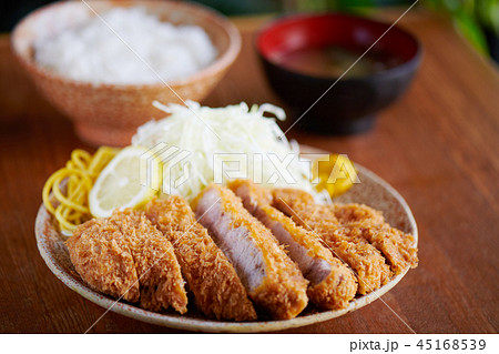 とんかつ定食 許可済み とんかつ定食 許可済み 45168539