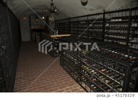 地下のワインセラー 地下のワインセラー 45170329