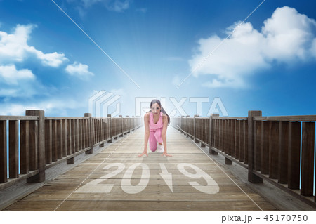 Asian woman ready to running into new year of 2019 45170750