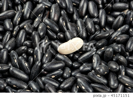 Raw black beans Raw black beans 45171151