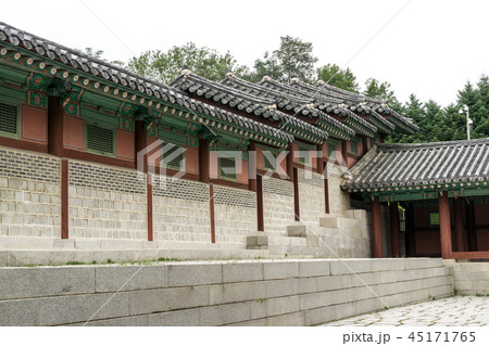 Gyeonghui gung Palace Scenery Gyeonghui gung Palace Scenery 45171765