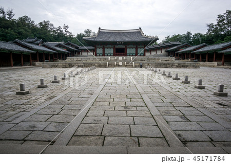 Gyeonghui gung Palace Scenery Gyeonghui gung Palace Scenery 45171784