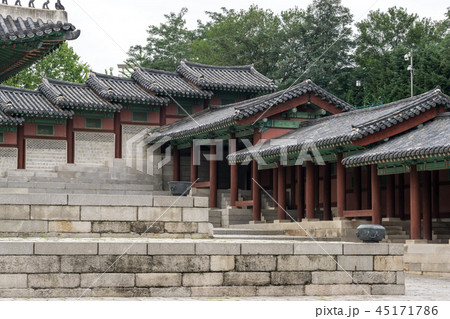 Gyeonghui gung Palace Scenery Gyeonghui gung Palace Scenery 45171786