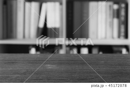 背景素材 本棚 本 書籍 書物 モノトーン 白黒 背景素材 本棚 本 書籍 書物 モノトーン 白黒 45172078