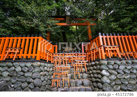 fushimi inari shinto shrine 45172786