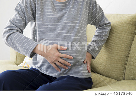 お腹が張る妊婦 45178946