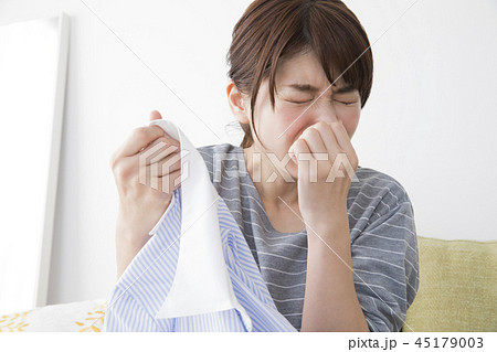 洗濯物が臭い 洗濯物が臭い 45179003