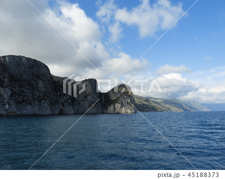南イタリアの島と海の風景 45188373