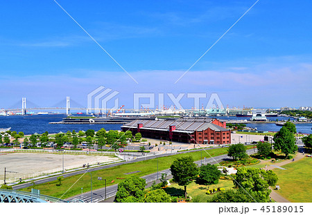 横浜の名所赤レンガ倉庫サークルウォークベイブリッジ 横浜の名所赤レンガ倉庫サークルウォークベイブリッジ 45189015