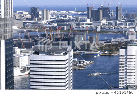 日本の東京都市景観　建設中の選手村などを望む 45191466