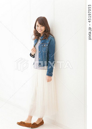 女性　ファッション 45197055