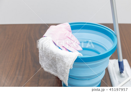 家事 掃除道具 バケツと雑巾 大掃除 家事 掃除道具 バケツと雑巾 大掃除 45197957
