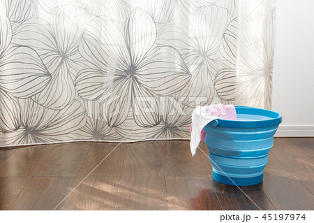家事　掃除道具　バケツと雑巾　大掃除 45197974