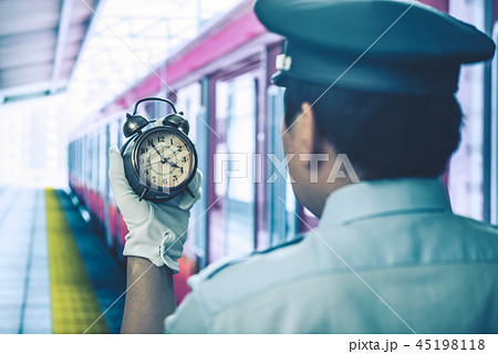 駅イメージ(撮影用に制作した駅施設・電車) 駅イメージ(撮影用に制作した駅施設・電車) 45198118