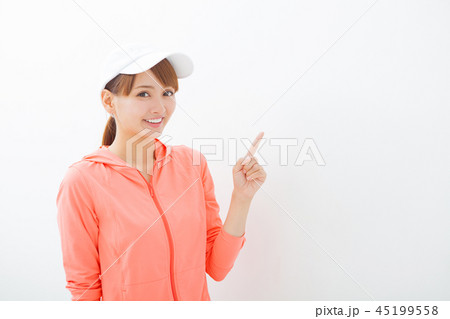 ランニングウェアの女性 45199558
