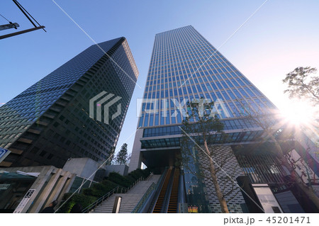 日本の東京都市景観 世界貿易センタービル(左)や日本生命浜松町クレアタワー(右)など街並みを望む 日本の東京都市景観 世界貿易センタービル(左)や日本生命浜松町クレアタワー(右)など街並みを望む 45201471